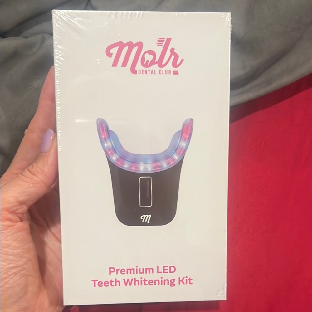 Molr Premium LED Teeth Whitening Kit - new in box